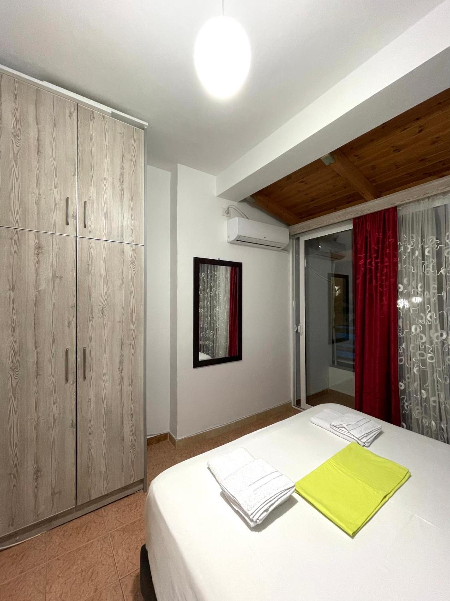 Apartments Monika Sarandë Exteriör bild